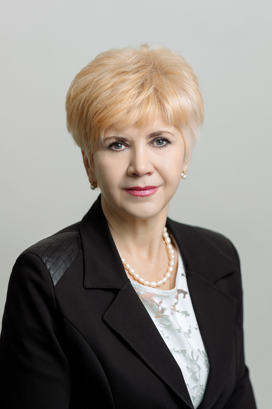 ДУБРОВИНА Ольга Викторовна (18 декабря 1969 года).